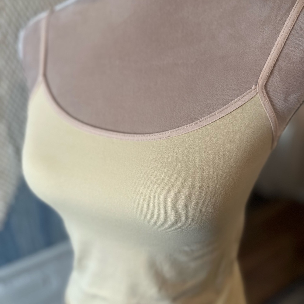 Worthington Nude Seamless Tank Top - Picture 4 of 10